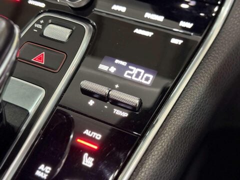 Porsche Panamera 2.9 V6 E-Hybrid 14kWh 4 Saloon 5dr Petrol Plug-in Hybrid PDK 4WD Euro 6 (s/ 70