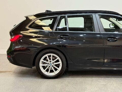 BMW 3 Series 2.0 318d MHT SE Touring 5dr Diesel Hybrid Auto Euro 6 (s/s) (150 ps) 15
