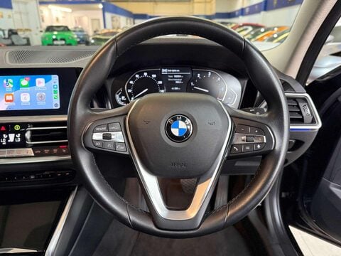 BMW 3 Series 2.0 318d MHT SE Touring 5dr Diesel Hybrid Auto Euro 6 (s/s) (150 ps) 32