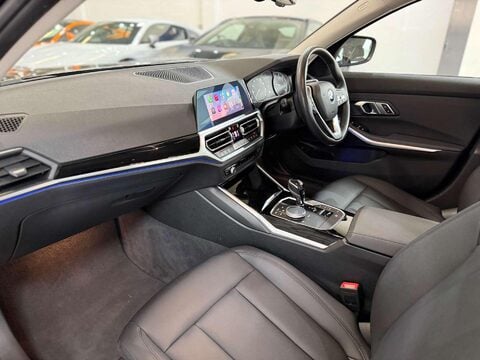 BMW 3 Series 2.0 318d MHT SE Touring 5dr Diesel Hybrid Auto Euro 6 (s/s) (150 ps) 38