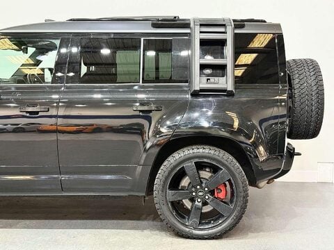 Land Rover Defender 3.0 i6 X SUV 5dr Petrol Auto 4WD Euro 6 (s/s) (400 ps) 17