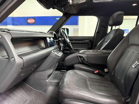 Land Rover Defender 3.0 i6 X SUV 5dr Petrol Auto 4WD Euro 6 (s/s) (400 ps) 38