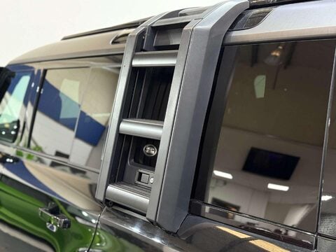 Land Rover Defender 3.0 i6 X SUV 5dr Petrol Auto 4WD Euro 6 (s/s) (400 ps) 58