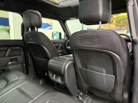 Land Rover Defender 3.0 i6 X SUV 5dr Petrol Auto 4WD Euro 6 (s/s) (400 ps) 49