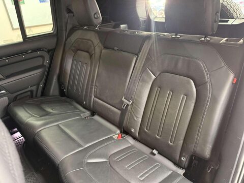 Land Rover Defender 3.0 i6 X SUV 5dr Petrol Auto 4WD Euro 6 (s/s) (400 ps) 44