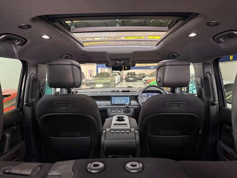Land Rover Defender 3.0 i6 X SUV 5dr Petrol Auto 4WD Euro 6 (s/s) (400 ps) 31
