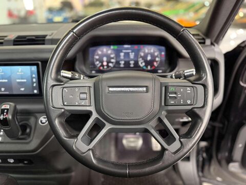 Land Rover Defender 3.0 i6 X SUV 5dr Petrol Auto 4WD Euro 6 (s/s) (400 ps) 32