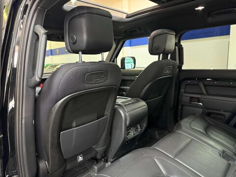 Land Rover Defender 3.0 i6 X SUV 5dr Petrol Auto 4WD Euro 6 (s/s) (400 ps) 36