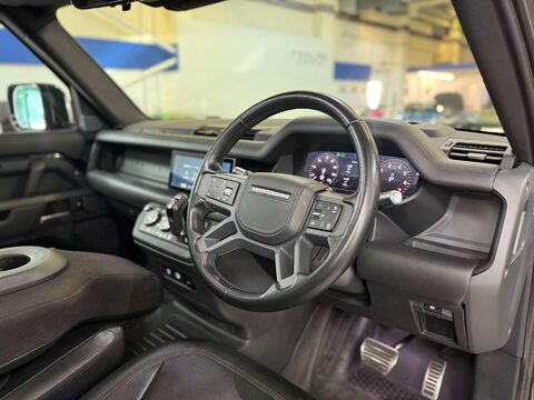 Land Rover Defender 3.0 i6 X SUV 5dr Petrol Auto 4WD Euro 6 (s/s) (400 ps) 37