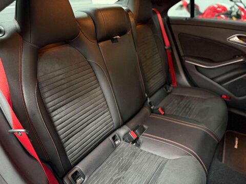Mercedes-Benz CLA Class 2.0 CLA45 AMG Coupe 4dr Petrol SpdS DCT 4MATIC Euro 6 (s/s) (381 ps) 41