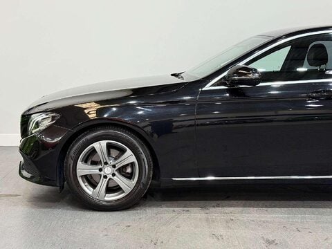 Mercedes-Benz E Class 2.0 E220d SE Saloon 4dr Diesel G-Tronic+ Euro 6 (s/s) (194 ps) 18