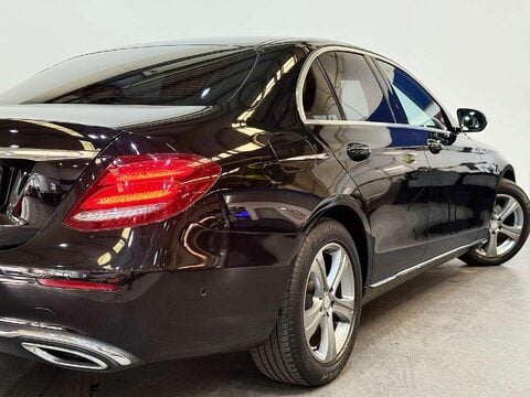 Mercedes-Benz E Class 2.0 E220d SE Saloon 4dr Diesel G-Tronic+ Euro 6 (s/s) (194 ps) 24