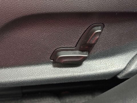 Mercedes-Benz E Class 2.0 E220d SE Saloon 4dr Diesel G-Tronic+ Euro 6 (s/s) (194 ps) 50