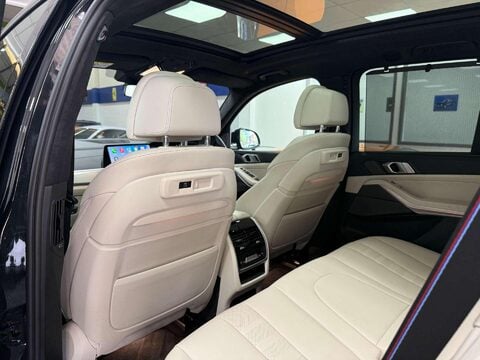 BMW X5 4.4 M50i V8 SUV 5dr Petrol Auto xDrive Euro 6 (s/s) (530 ps) 41