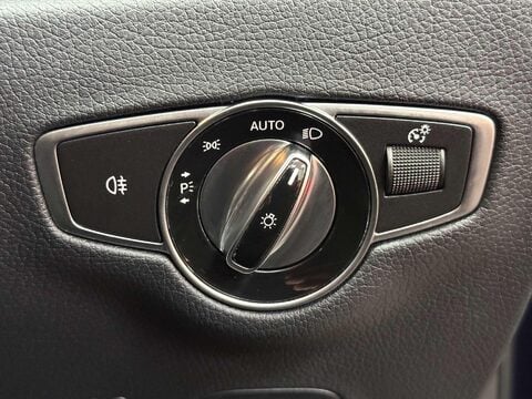 Mercedes-Benz E Class 2.0 E220d AMG Line Night Edition (Premium Plus) Saloon 4dr Diesel G-Tronic+ 52