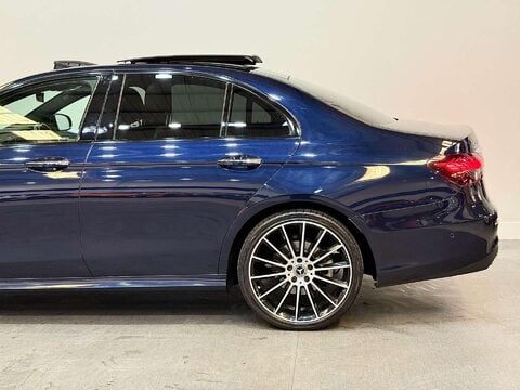 Mercedes-Benz E Class 2.0 E220d AMG Line Night Edition (Premium Plus) Saloon 4dr Diesel G-Tronic+ 17