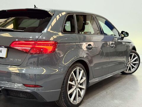 Audi A3 1.5 TFSI CoD 35 Black Edition Sportback 5dr Petrol S Tronic Euro 6 (s/s) (1 27