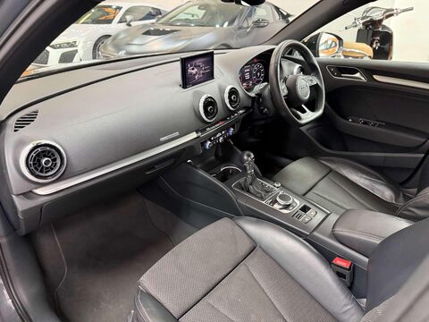 Audi A3 1.5 TFSI CoD 35 Black Edition Sportback 5dr Petrol S Tronic Euro 6 (s/s) (1 40