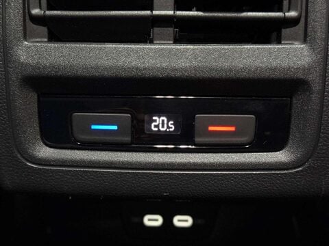 Volkswagen Golf 2.0 TSI R Hatchback 5dr Petrol DSG 4Motion Euro 6 (s/s) (320 ps) 45