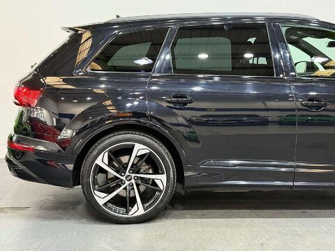 Audi Q7 3.0 TFSI V6 55 Black Edition SUV 5dr Petrol Tiptronic quattro Euro 6 (s/s)  18