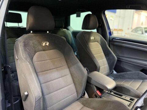 Volkswagen Golf 2.0 TSI R Hatchback 3dr Petrol DSG 4Motion Euro 6 (s/s) (310 ps) 30