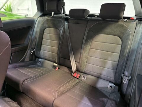 Volkswagen Golf 2.0 TSI R Hatchback 3dr Petrol DSG 4Motion Euro 6 (s/s) (310 ps) 49