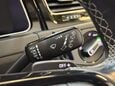 Volkswagen Golf 2.0 TSI R Hatchback 3dr Petrol DSG 4Motion Euro 6 (s/s) (310 ps) 52