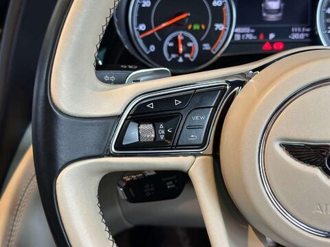 Bentley Bentayga 6.0 W12 SUV 5dr Petrol Auto 4WD Euro 6 (s/s) (608 ps) FIRST EDITION 32