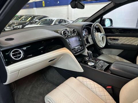Bentley Bentayga 6.0 W12 SUV 5dr Petrol Auto 4WD Euro 6 (s/s) (608 ps) FIRST EDITION 39