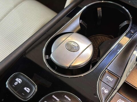 Bentley Bentayga 6.0 W12 SUV 5dr Petrol Auto 4WD Euro 6 (s/s) (608 ps) FIRST EDITION 68