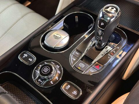 Bentley Bentayga 6.0 W12 SUV 5dr Petrol Auto 4WD Euro 6 (s/s) (608 ps) FIRST EDITION 72