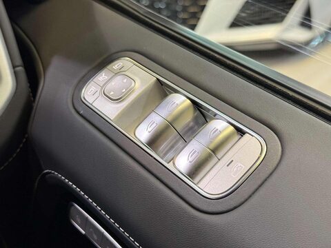 Mercedes-Benz G Class 4.0 G63 V8 BiTurbo MHEV AMG MANUFAKTUR Edition SUV 5dr Petrol Hybrid SpdS+9 43