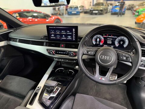 Audi A4 2.0 TDI 35 S line Estate 5dr Diesel S Tronic Euro 6 (s/s) (163 ps) 2