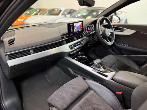 Audi A4 2.0 TDI 35 S line Estate 5dr Diesel S Tronic Euro 6 (s/s) (163 ps) 46