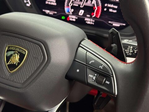 Lamborghini Urus 4.0 V8 BiTurbo SUV 5dr Petrol Auto 4WD Euro 6 (650 ps) 45