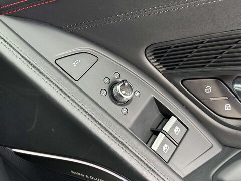 Audi R8 5.2 FSI V10 Plus Coupe 2dr Petrol S Tronic quattro Euro 6 (s/s) (610 ps) 51