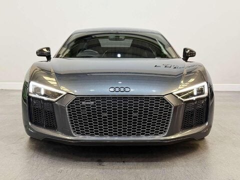 Audi R8 5.2 FSI V10 Plus Coupe 2dr Petrol S Tronic quattro Euro 6 (s/s) (610 ps) 11