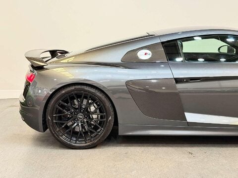 Audi R8 5.2 FSI V10 Plus Coupe 2dr Petrol S Tronic quattro Euro 6 (s/s) (610 ps) 15