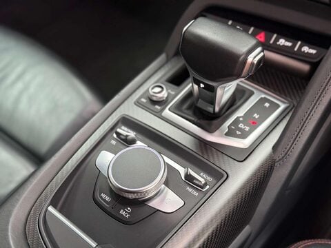 Audi R8 5.2 FSI V10 Plus Coupe 2dr Petrol S Tronic quattro Euro 6 (s/s) (610 ps) 56