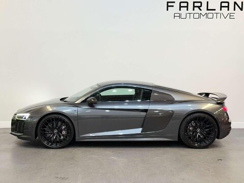 Audi R8 5.2 FSI V10 Plus Coupe 2dr Petrol S Tronic quattro Euro 6 (s/s) (610 ps) 21