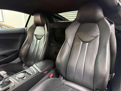 Audi R8 5.2 FSI V10 Plus Coupe 2dr Petrol S Tronic quattro Euro 6 (s/s) (610 ps) 6