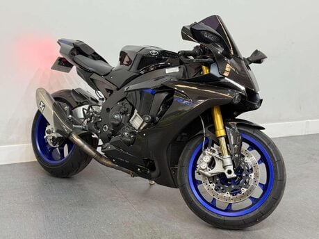 Yamaha R1M 1000 Super Sports Petrol Manual (200 ps)