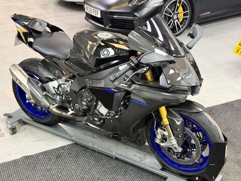 Yamaha R1M 1000 Super Sports Petrol Manual (200 ps) 15