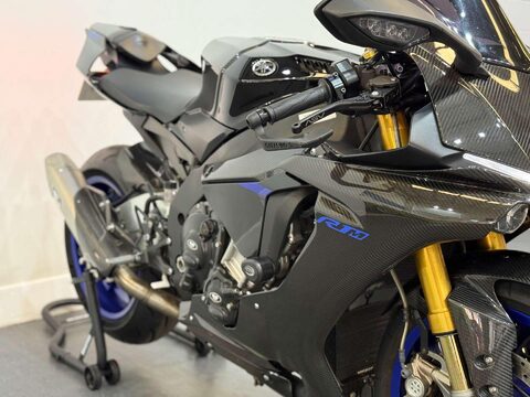 Yamaha R1M 1000 Super Sports Petrol Manual (200 ps) 21