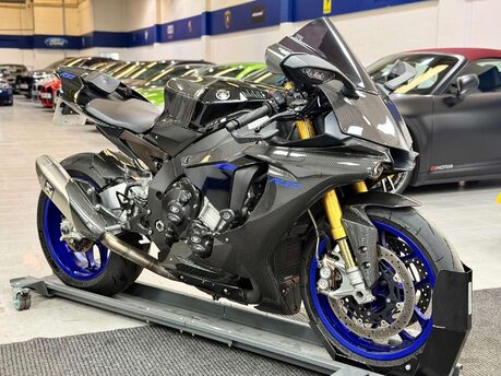 Yamaha R1M 1000 Super Sports Petrol Manual (200 ps) 