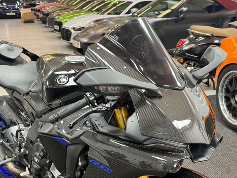 Yamaha R1M 1000 Super Sports Petrol Manual (200 ps) 9