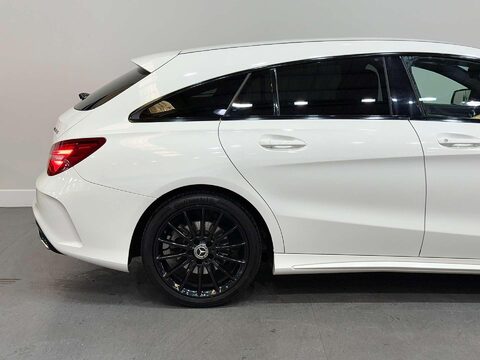 Mercedes-Benz CLA Class 1.6 CLA200 AMG Line Night Edition Shooting Brake 5dr Petrol 7G-DCT Euro 6 ( 15