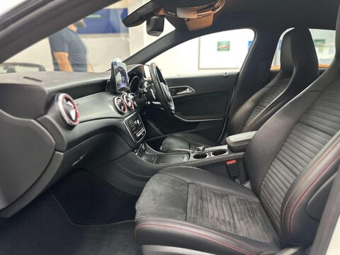Mercedes-Benz CLA Class 1.6 CLA200 AMG Line Night Edition Shooting Brake 5dr Petrol 7G-DCT Euro 6 ( 38