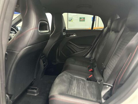 Mercedes-Benz CLA Class 1.6 CLA200 AMG Line Night Edition Shooting Brake 5dr Petrol 7G-DCT Euro 6 ( 41