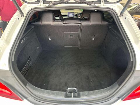 Mercedes-Benz CLA Class 1.6 CLA200 AMG Line Night Edition Shooting Brake 5dr Petrol 7G-DCT Euro 6 ( 58